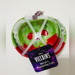 NWT Disney Villains measuring cups set of 4 brand NEW